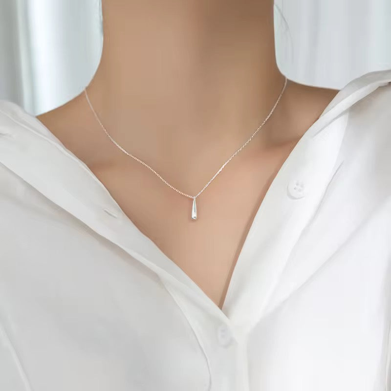 Silver Teardrop Necklace