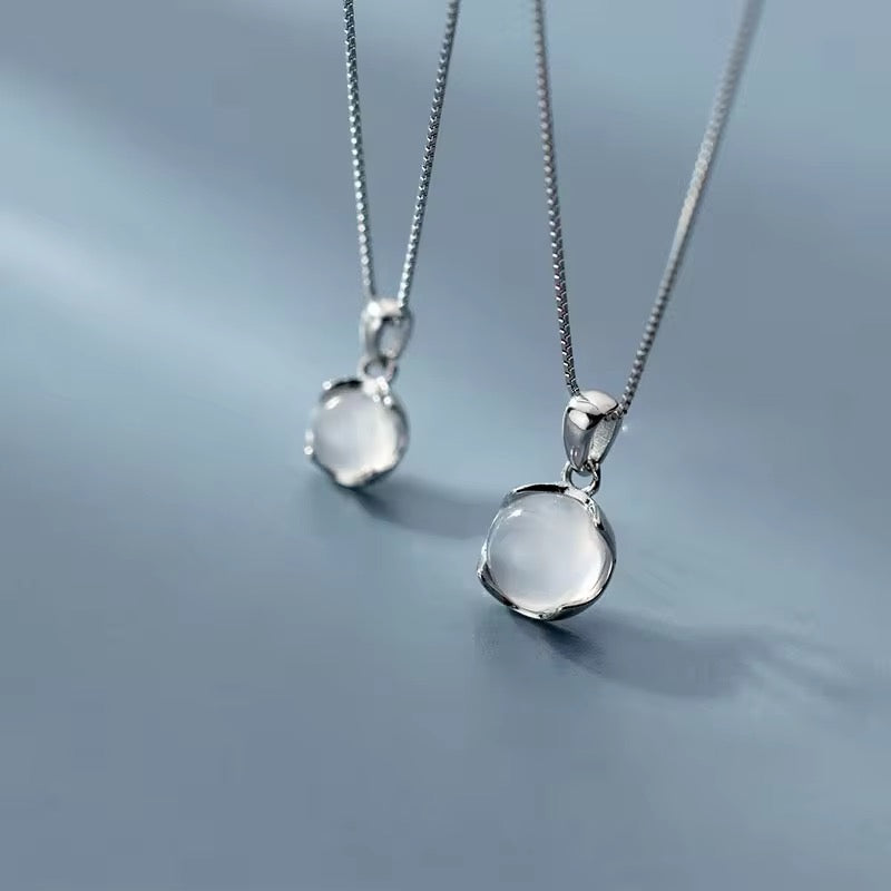 Silver Luminous Aura Necklace
